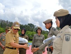 Ratusan Sat Pol PP Koltim Dapat PDL Dari Bupati