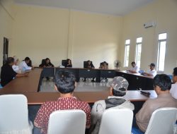 Dengar Pendapat, Camat Ueesi Tantang DPRD Koltim