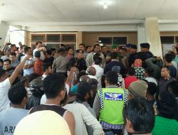 Ricuh di TPS 4, Dandim Pukul Mundur Massa