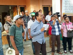 Dua Pendukung Paslon Nyaris Bentrok di KPU