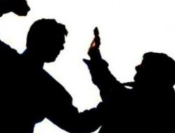 Di Duga Pengaruh Alkohol, Oknum Kades Aniaya Warganya