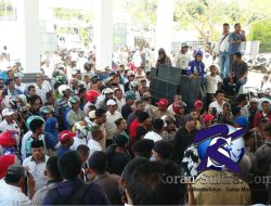 Ribuan Massa “Marah” di Kantor DPRD Muna, Situasi Nyaris Tak Terkendali