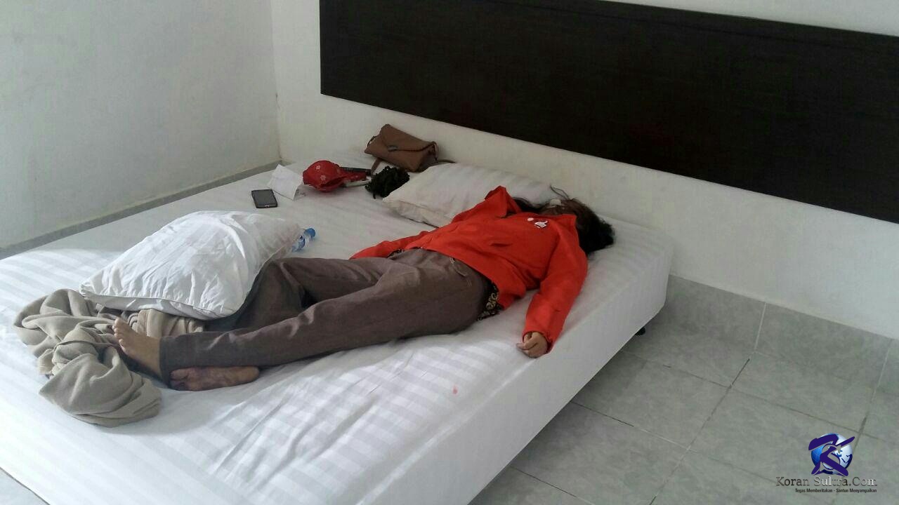 Kondisi Marlian (36), saat ditemukan tidak bernyawa diatas tempat tidur, kamar 204, Rabu (23/11), Foto : Yan/KoranSultra.com