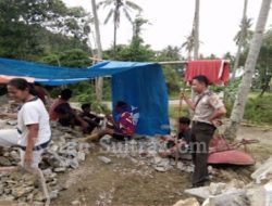 Bhabinkamtibmas Ujung Tobaku Ingatkan Keselamatan Pekerja Pemecah Batu