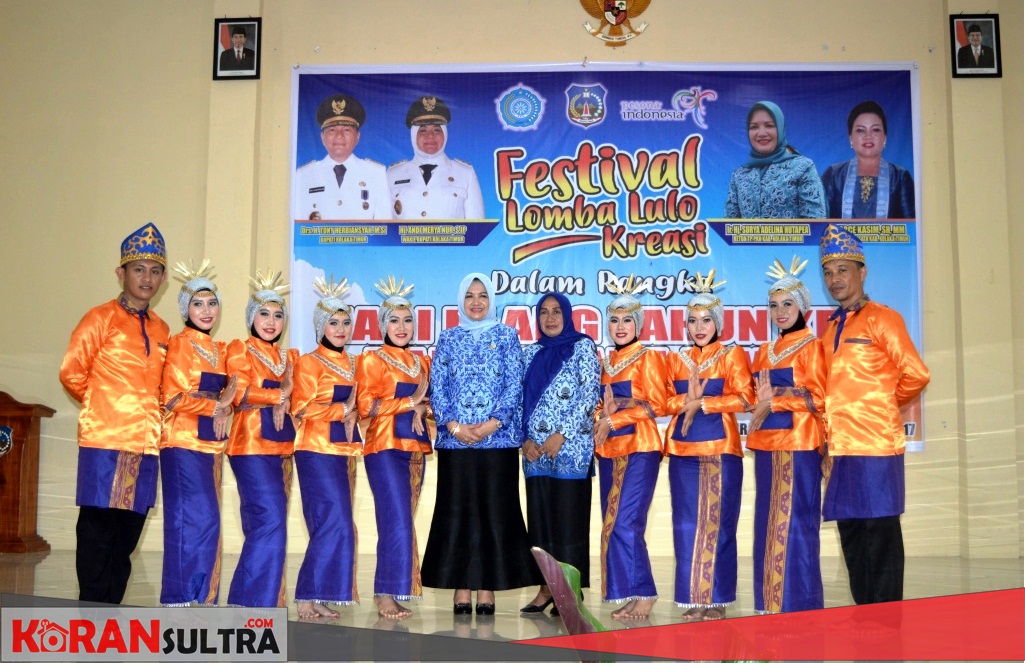 Foto bersama usai mengikuti festival lomba kreasi Foto: Dekri