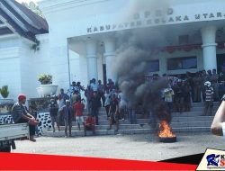 Pelanggaran Pilkades, Warga Kolut Demo DPRD