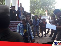 Empat Desa di Kolut Demo DPMD, Tuntut Agar Lakukan PSU