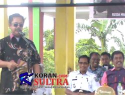 Rusda Serahkan Santunan Pada 6 Desa di Kolut