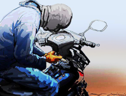 Pemilik Perbaiki Mobil, Motor Revo Fit raib dihalaman Rumah di Kolut