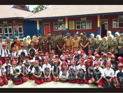 Bakti Sosial Kejari Muna Sambangi SDN 7 Sawerigadi