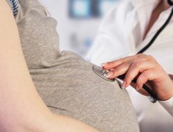 Guru Honorer Ini Nyaris Melahirkan Saat Antri Pengambilan SK Bupati, Begini Kronologinya