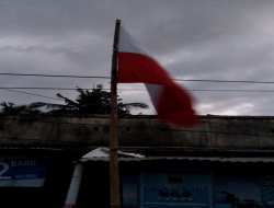 Pemasangan Bendera Merah Putih Ditemukan Terbalik