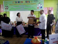 Bersama PT Antam, Kejari Kolaka Sambagi SMPN Terapung