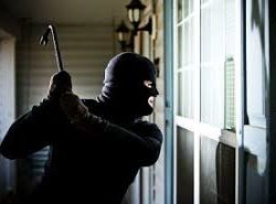 Dua tersangka Spesialis Pembobol Rumah Kosong Berhasil Diciduk Polisi Kolut