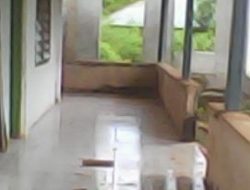Kondisi Masjid Nur Takwa Lagadi Memprihatinkan