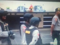 Sebelum Pelantikan Ketua DPRD Kolut, Brimob Totallang Sterilkan ruangan Sidang
