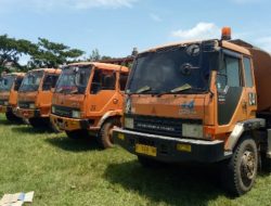 Puluhan Pengunjuk Rasa Sandera Kendaraan Operasional PT. DJL Kolaka Tani