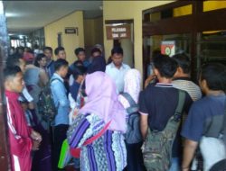 Ratusan Pencaker Padati Polres Kolaka Urus SKCK