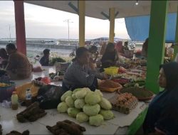 Pemkab Wakatobi Fungsikan Pasar Malam Marina Beach