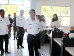 Lakukan Sidak, Bupati Konsel : Kantor Jangan Pernah Terlihat Kosong