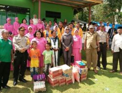 Kapolres Muna Beri Bantuan Warga Korban Kebakaran