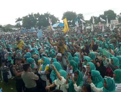 Kampanye Akbar,  Ribuan Pendukung Asmani-Syahrul Banjiri Lapangan Konggoasa