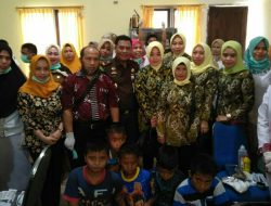 Peringati HBA Ke 58 Dan HUT IAD Ke 18, Kejari Muna Gelar Bakti Sosial