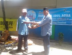 Pelindo serahkan 450 Daging Qurban pada warga Kendari