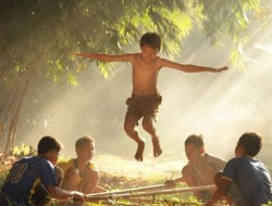 Bocah Asal Kolut Ini Terpaksa Kehilangan Jari Akibat Sabetan Parang Teman Bermainnya