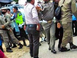 Demo Pemekaran Kepton Rusuh, Pol-PP Pukul Pendemo