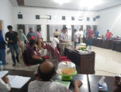 Malam Jumat Keramat, DPRD Muna di Obrak Abrik, Pinjaman Melintang