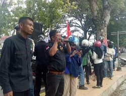 Diduga Perkaya Diri sendiri, Dirut Perusda Kolaka Didemo