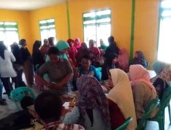 IRT di Wolulu Gembira saat Terima Dana Bansos PKH