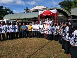 Pemda Wakatobi Gelar Upacara Hari Pendidikan di Pulau Terluar