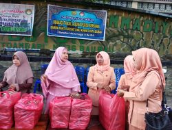 Pemkot Baubau: Sekda Bersama DWP Bagikan Ribuan Takjil