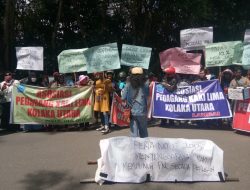 Tolak Pajak Retribusi 10 persen, Pemilik Warung Makan di Kolut Gelar Unjuk Rasa