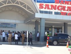 Wabup Kolaka Tinjau Kesiapan Penjemputan Jamaah Haji di Bandara Sangia Nibandera