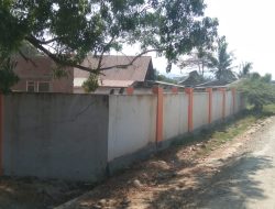 Baru Setahun Dibagunan, Pagar Rumah Singgah di Kolaka Sudah Retak