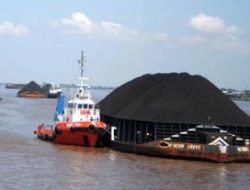 PT Kurnia di Kolut Diduga Muat Ore Nikel Ilegal pada Malam Hari