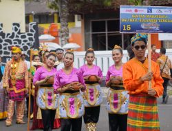 Pakaian Adat dan Tari “Kalambe Bosu” Tampil Mempesona saat Karnaval di Yogyakarta