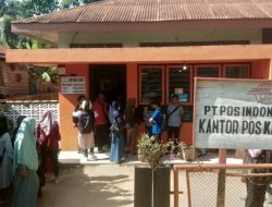 Kantor Pos Kambara Mubar Diserbu Ratusan Pelamar CPNS