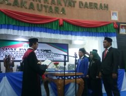 Buhari Dilantik Jadi Ketua DPRD Kolut