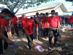 Perkokoh Sinergitas, Kesbangpol Gelar Baksos Bersama LSM dan Ormas di Pasar Raya Kolaka