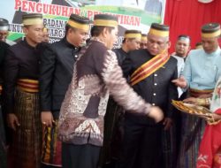 Kerry Dianugerahi Gelar sebagai Anggota Kehormatan KKSS Konawe