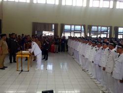 Lantik 123 Kepala Desa, Bupati Konawe Berpesan Pilih Aparat Pintar ITE