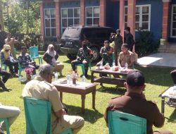 Cegah Covid-19 Camat di Muna Rapat Kerja  Dibawa Terik Matahari