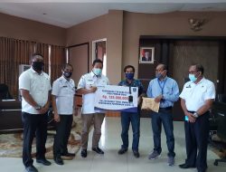 Bantu Perangi Covid-19, Bank Sultra Salurkan Bantuan Rp. 125 Juta ke Pemda Muna