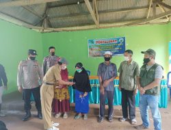 Pemdes Unaasi Jaya Salurkan BLT DD Pada 55 KPM