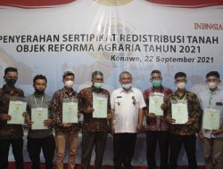 Bupati Konawe Serahkan 571 Sertifikat Tanah Pada Warga 2 Kecamatan