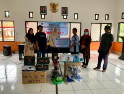 Titin KSK Serahkan Bantuan Dekranasda untuk Lima Kelompok UMKM Konawe